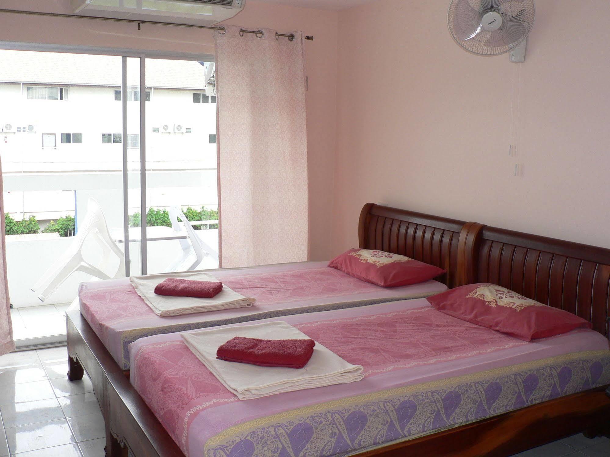 Paramita Pattaya Exterior foto